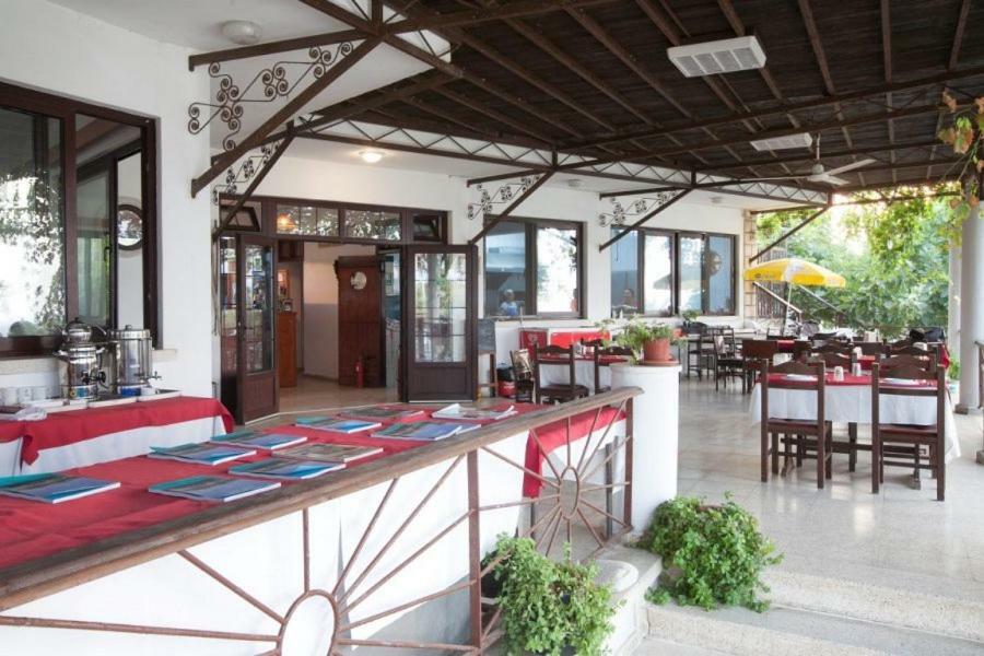 Balci Plaza Hotel And Balci Plaza Guest Bungalows Karpaz Peninsula Selenias 外观 照片