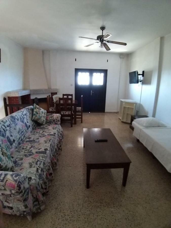 Balci Plaza Hotel And Balci Plaza Guest Bungalows Karpaz Peninsula Selenias 外观 照片